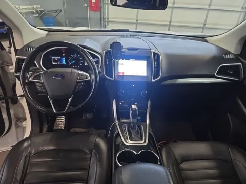 Photos of 2016 Ford Edge SEL for sale in Longview, WA at Bud Clary Chevrolet Longview