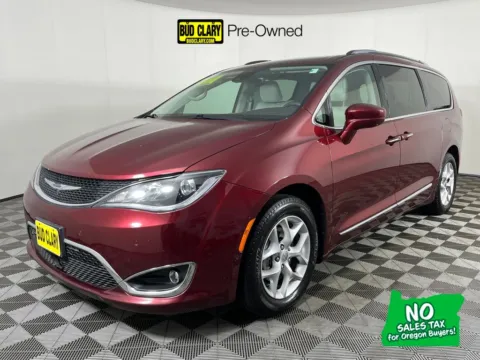 Red 2018 Chrysler Pacifica Touring L Plus for sale in Longview, WA