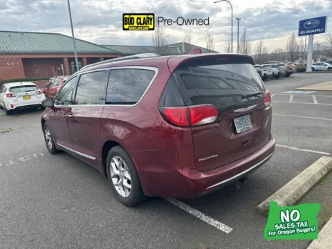 Red 2018 Chrysler Pacifica Touring L Plus for sale in Longview, WA
