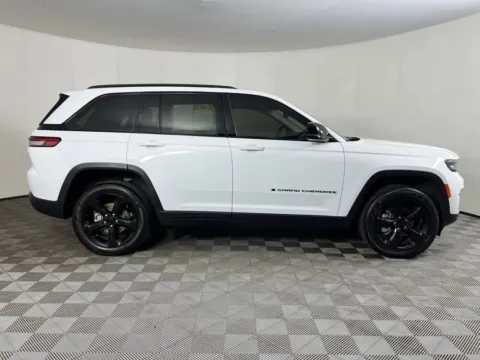 More photos of 2024 Jeep Grand Cherokee Limited at Bud Clary Chevrolet Longview, WA