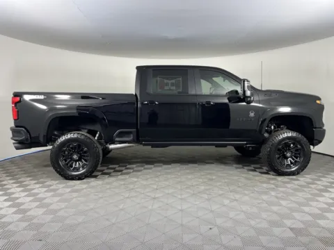 More photos of 2025 Chevrolet Silverado 2500HD LT at Chevrolet Longview, WA