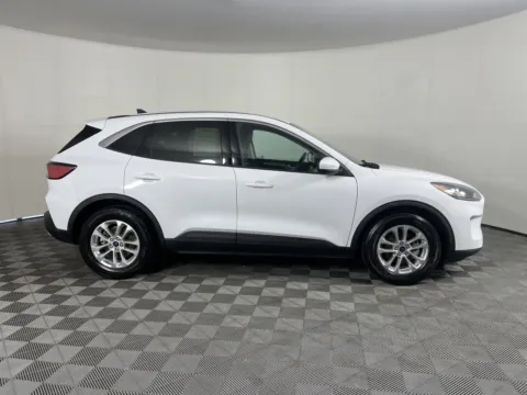 More photos of 2020 Ford Escape SE at Chevrolet Longview, WA