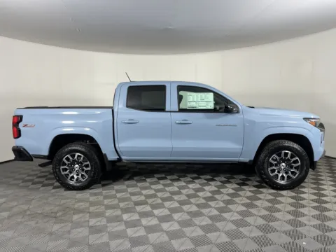 More photos of 2025 Chevrolet Colorado 4WD Z71 at Chevrolet Longview, WA