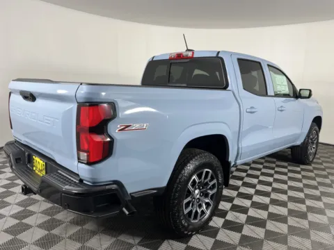More photos of 2025 Chevrolet Colorado 4WD Z71 at Chevrolet Longview, WA