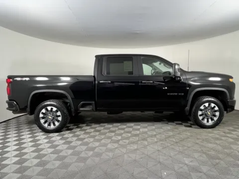 More photos of 2021 Chevrolet Silverado 2500HD Custom at Chevrolet Longview, WA