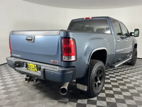 More photos of 2011 GMC Sierra 2500HD Denali at Chevrolet Longview, WA
