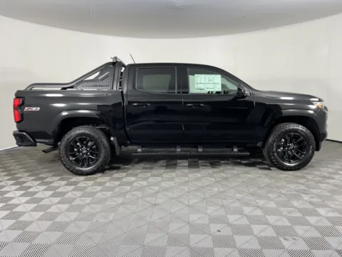 More photos of 2025 Chevrolet Colorado 4WD Z71 at Chevrolet Longview, WA