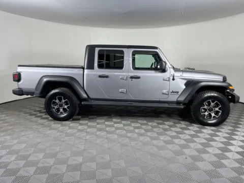 More photos of 2020 Jeep Gladiator Sport S at Chevrolet Longview, WA