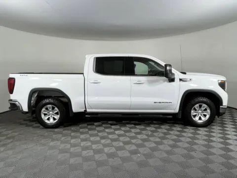 More photos of 2022 GMC Sierra 1500 SLE at Chevrolet Longview, WA