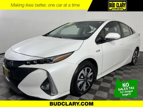 White 2017 Toyota Prius Prime Plus for sale in Longview, WA
