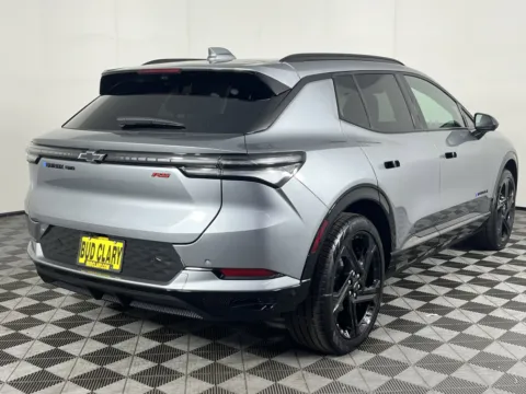 More photos of 2025 Chevrolet Equinox EV RS at Chevrolet Longview, WA