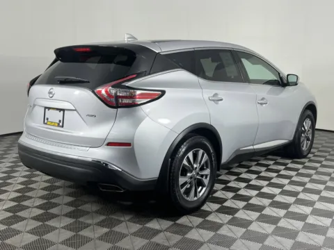 More photos of 2017 Nissan Murano S at Chevrolet Longview, WA