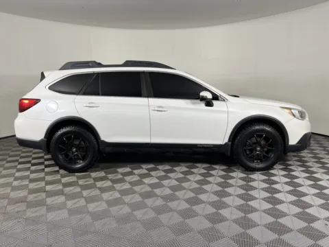 More photos of 2017 Subaru Outback Limited at Chevrolet Longview, WA