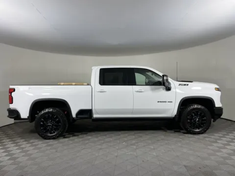More photos of 2025 Chevrolet Silverado 2500HD LTZ at Chevrolet Longview, WA