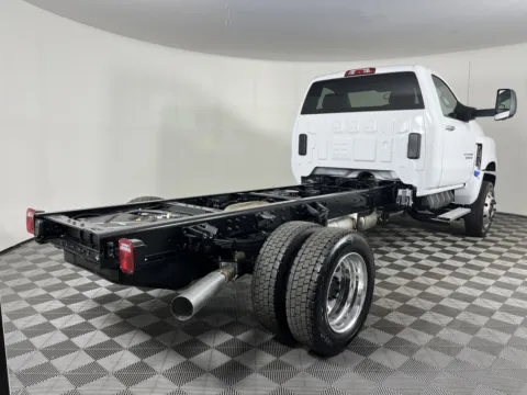 More photos of 2025 Chevrolet Silverado MD LT at Chevrolet Longview, WA
