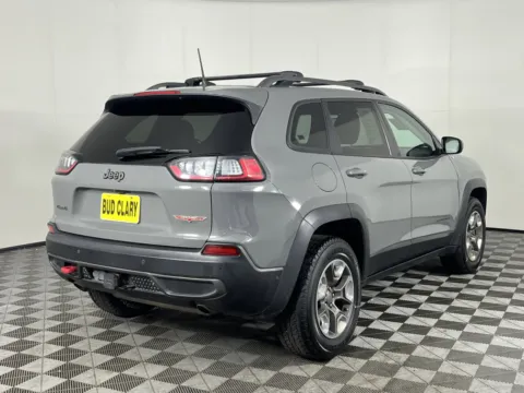 More photos of 2019 Jeep Cherokee Trailhawk Elite at Chevrolet Longview, WA