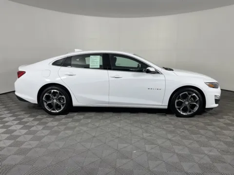 More photos of 2023 Chevrolet Malibu LT at Chevrolet Longview, WA