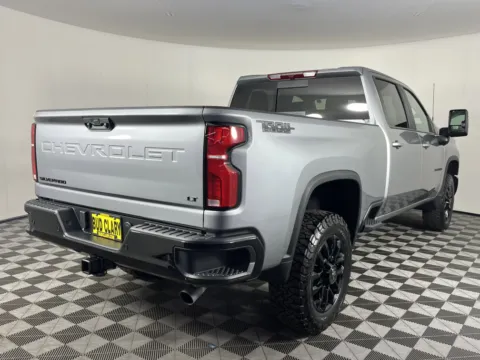More photos of 2025 Chevrolet Silverado 3500HD LT at Chevrolet Longview, WA