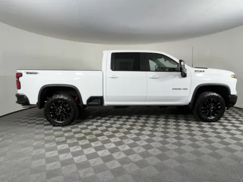 More photos of 2025 Chevrolet Silverado 3500HD LT at Chevrolet Longview, WA