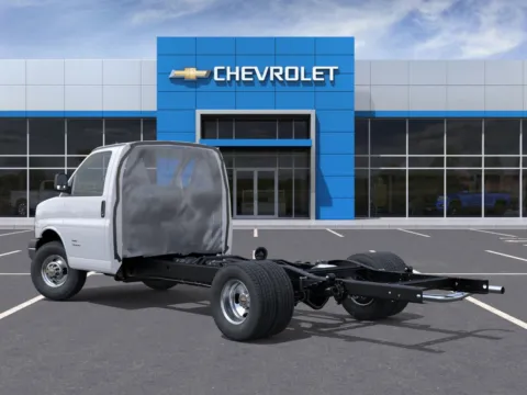 Another view of 2025 Chevrolet Express Commercial Cutaway 2WT for sale in Longview, WA at Chevrolet Longview