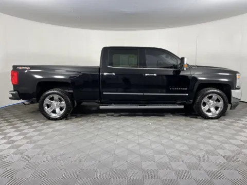 More photos of 2017 Chevrolet Silverado 1500 LTZ at Chevrolet Longview, WA