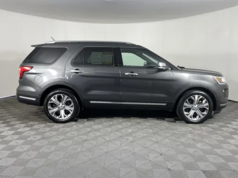 More photos of 2018 Ford Explorer Platinum at Chevrolet Longview, WA