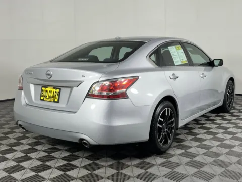 More photos of 2015 Nissan Altima 2.5 at Chevrolet Longview, WA