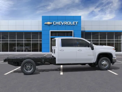 More photos of 2025 Chevrolet Silverado 3500HD CC Work Truck at Chevrolet Longview, WA