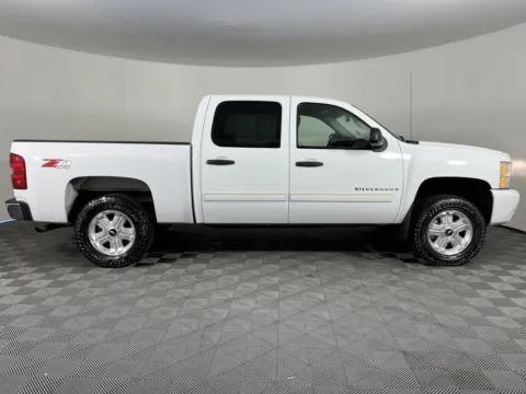More photos of 2009 Chevrolet Silverado 1500 LT at Chevrolet Longview, WA