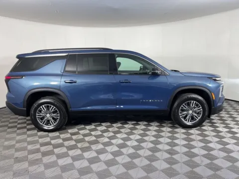 More photos of 2026 Chevrolet Traverse LT at Chevrolet Longview, WA