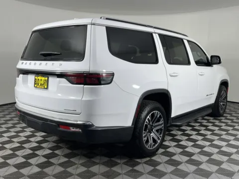 More photos of 2022 Jeep Wagoneer Series III at Chevrolet Longview, WA