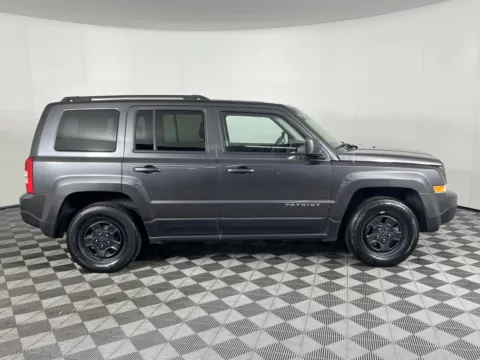 More photos of 2017 Jeep Patriot Sport at Chevrolet Longview, WA