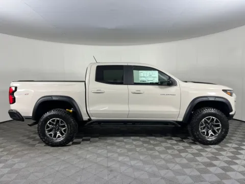 More photos of 2026 Chevrolet Colorado ZR2 at Chevrolet Longview, WA