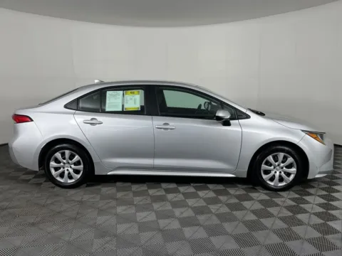 More photos of 2022 Toyota Corolla LE at Chevrolet Longview, WA