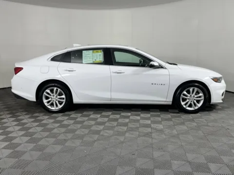 More photos of 2018 Chevrolet Malibu LT at Chevrolet Longview, WA