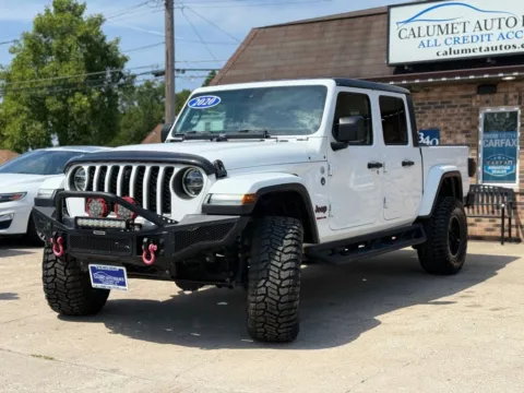 More photos of 2020 Jeep Gladiator Overland Pickup 4D 5 ft at Calumet Auto Finance, IN