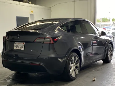More photos of 2022 Tesla Model Y Long Range at Premium Autos - Norco, CA