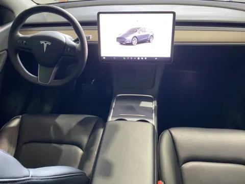 More photos of 2022 Tesla Model Y Long Range at Premium Autos - Norco, CA