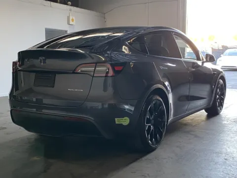 More photos of 2021 Tesla Model Y Long Range at Premium Autos - Norco, CA