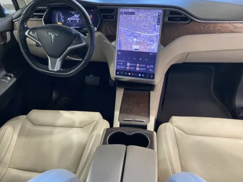 More photos of 2017 Tesla Model X 75D at Premium Autos - Norco, CA
