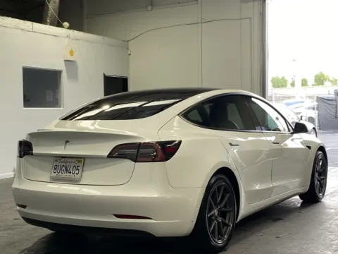 More photos of 2021 Tesla Model 3 Standard Range Plus at Premium Autos - Norco, CA