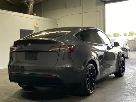 More photos of 2023 Tesla Model Y at Premium Autos - Norco, CA