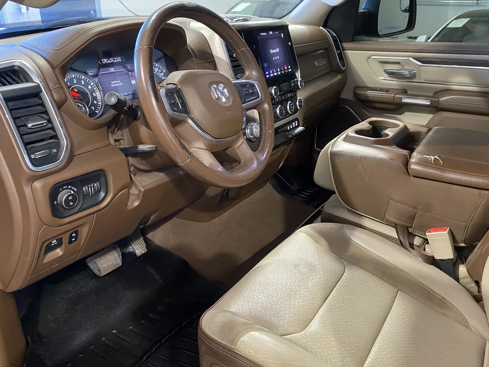 More photos of 2019 Ram 1500 Laramie at Premium Autos - Norco, CA