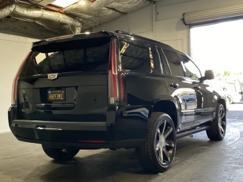 More photos of 2019 Cadillac Escalade Premium Luxury at Premium Autos - Norco, CA