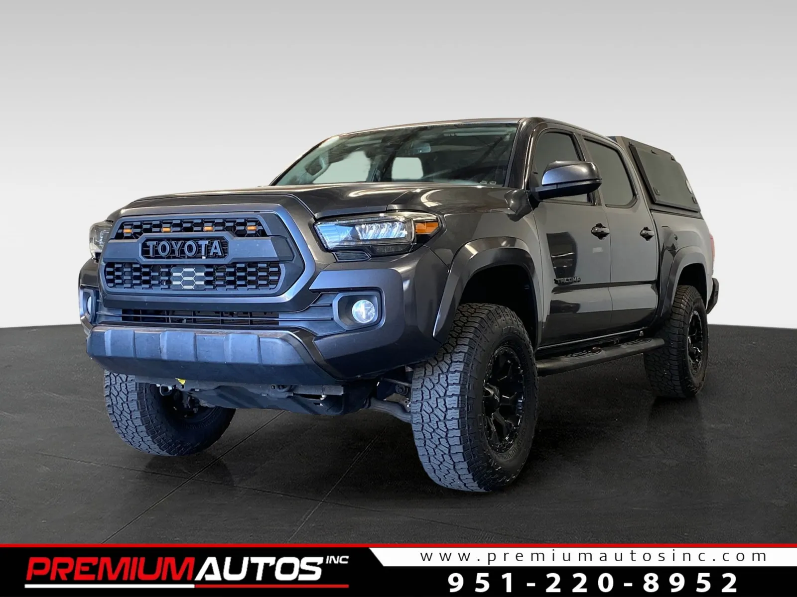 2020 Toyota Tacoma SR5's photo