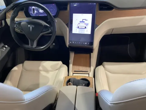 More photos of 2020 Tesla Model X at Premium Autos - Norco, CA
