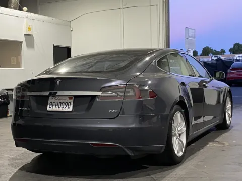 More photos of 2015 Tesla Model S 70D at Premium Autos - Norco, CA