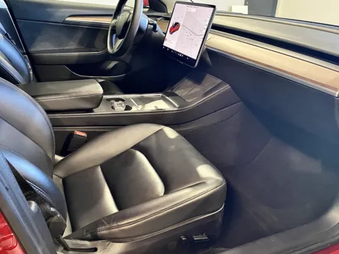 More photos of 2021 Tesla Model 3 Standard Range Plus at Premium Autos - Norco, CA