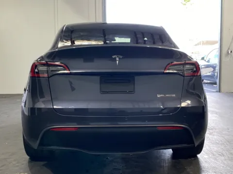 More photos of 2022 Tesla Model Y Performance at Premium Autos - Norco, CA