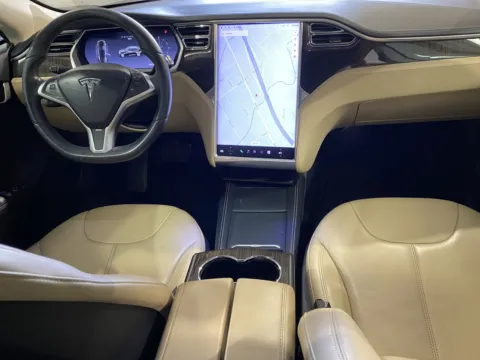More photos of 2013 Tesla Model S 85 at Premium Autos - Norco, CA
